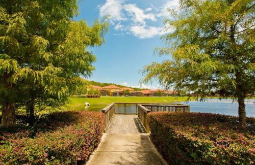 Bellavida House | 4BR Townhome with Lake View – BL481