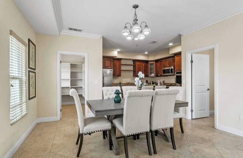 El Rancho House | 4BR Townhouse in Serene|Gated Community|Fully Furnish|Garage Access #42081