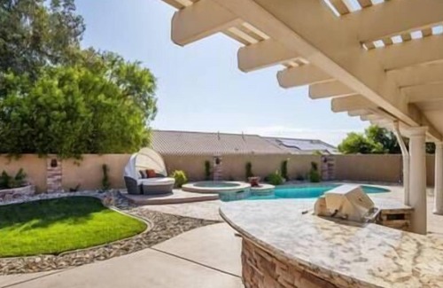 North Las Vegas House | ❤️4BR Vegas Oasis w Pool, Spa, Outdoor Kitchen!