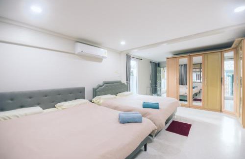 Hat Yai House | 4BR Villa, 6min to Lee Garden, 22 PAX - Paradise Found