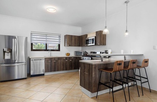 Gold Coast Villa | 4BR Villa @ Gold Coast w/Pool + Gym & TennisCourt