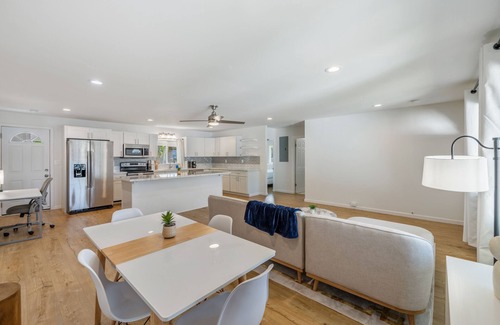 Wahiawa House | 4BR Wahiawa - Upto 8, WiFi, AC + Beach, Surf, Hike