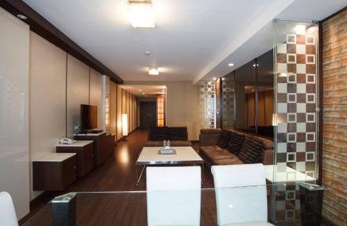 Khlong Toei Nuea Apartment | 4C-Short-term rental allowed-2BRs Downtown Bangkok