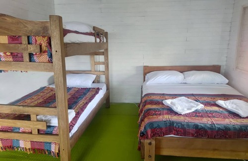 Bocachica Bed & Breakfast | 4C2-R CABAÑA EN ISLA BARU