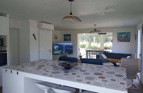 Carcans Villa | 4CH villa with pergola, swimming pool located 4km from Lac CARCANS and 9km from the Ocean