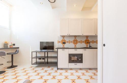 Zona Solari Apartment | 4FO6 Navigli-Duomo -Yellow Chic Apartment -