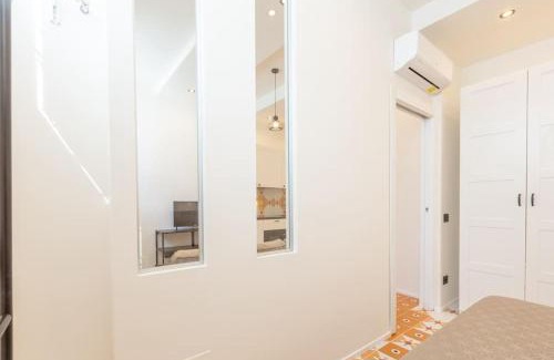 Zona Solari Apartment | 4FO6 Navigli-Duomo -Yellow Chic Apartment -
