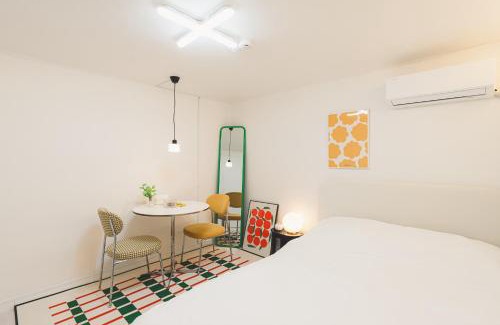 Cheonho-dong Apartment | 4people,2beds 2rooms, STAY SOGONGD, 3mins walk from Gangdong Station, Lotte World, KSPO Dome