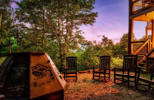Pittman Center Cabin | 4Suites | AugDeal | View | HotTub | FirePit | GmRm