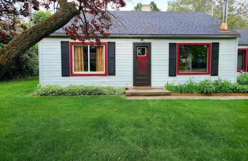 Columbia Falls House | 4th Ave Hideaway - Cozy home with spacious yard
