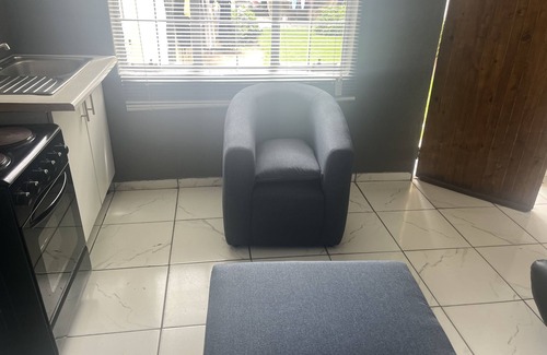 Kew Cottage | 4th Road accommodation