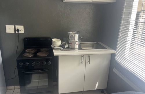 Kew Cottage | 4th Road accommodation