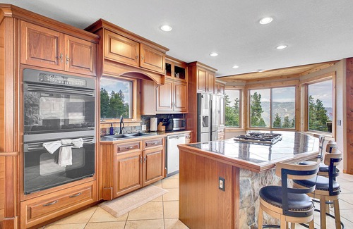 Idaho Springs House | 4WD Required | Exceptional Views | Pet Friendly | Off the Grid