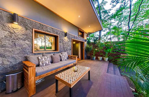 Rio Seco House | 4x4 Only/Luxury Jungle TinyHouse + Jacuzzi