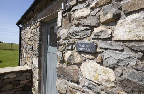 Pistyll Apartment | 5* 3 bedroom stone cottage configured for upside down living