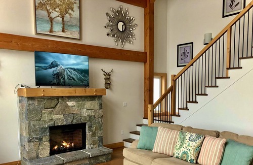 Muskoka Lakes House | 5 - 4 Bedroom Single Unit