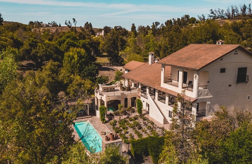 Temecula Villa | 5 Acre Estate w/Lake, Pool & Hot Tub | De Luz by AvantStay