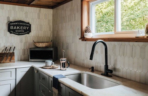 Eldred Cabin | 5 Acre Nature Escape · Rockpine Cabin