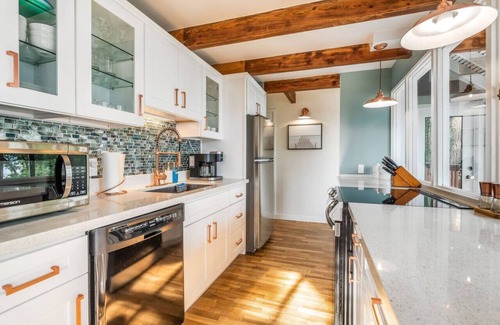 Bremerton House | 5 Acre Waterfront Compound - 5 Homes, sleeping 32!