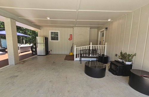 Conyers House | 5 Acres Good Vibes and Tranquility In Conyers - Events, Celebrations, Welcomed