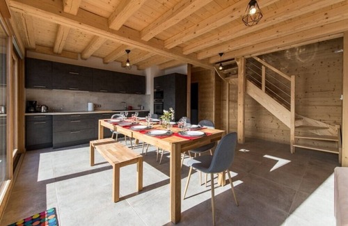 La Toussuire Apartment | 5 Attic bedrooms appartment on the ski slopes - up to 12 guests