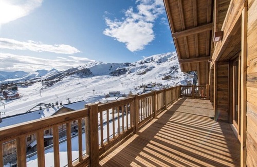 La Toussuire Apartment | 5 Attic bedrooms appartment on the ski slopes - up to 12 guests