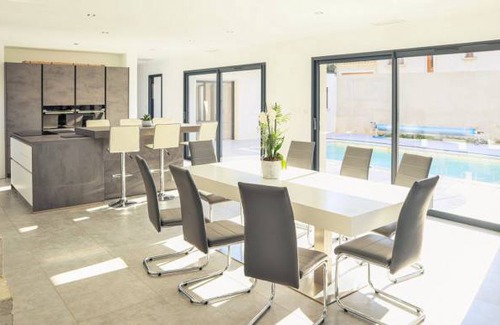 Saint-Genies-de-Comolas House | 5 bedroom accommodation in Saint-Geniès-de-Comola