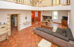 Saint-Pierre-de-Vassols House | 5 bedroom accommodation in St-Pierre-de-Vassols