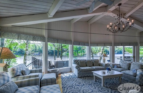 Torrance Cottage | 5 bdrm plus 2 bdrm bunkie, hot tub, dock, boathouse with sundeck and sunsets!