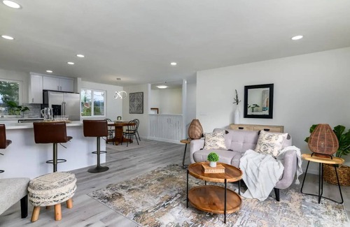 Cedar Hills House | 5-BDR, Family Friendly, Extended Stay, Remodelednn