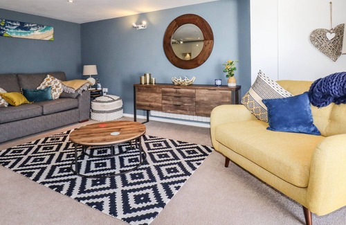 Holywell Apartment | 5 BEACH SIDE APARTMENTS, family friendly in Holywell Bay