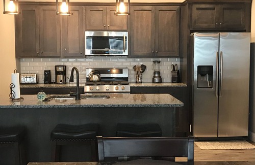 Camdenton House | 5 BED/3.5 BATH At Water's Edge, Super Dock, Ample Parking Space