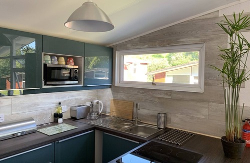 Tywyn Ski Chalet | 5 Bed Chalet NEWLY REFURBISHED Erw Porthor, Happy Valley - Tywyn /Aberdovey