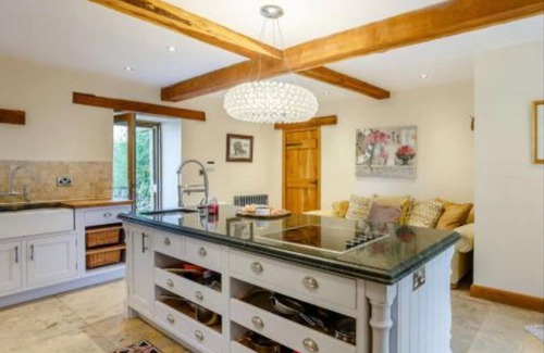 Ripley House | 5-bed Country Retreat in Harrogate With Hot Tub