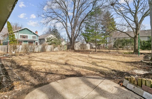Russell House | 5 Bed Home w/Big Yard & Front Porch by Navy Base