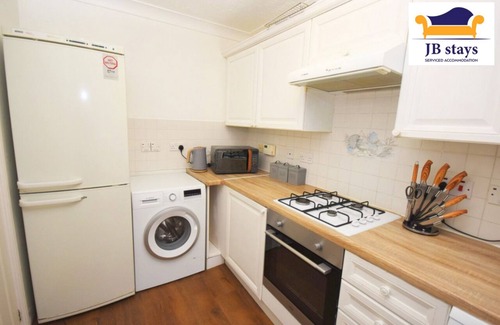 Lavender Fields House | ✪ 5 Bed House ✪ LEISURE/BUSINESS ✓ Free Parking