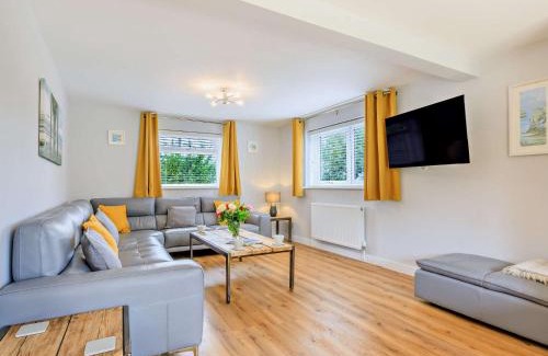 Charmouth House | 5 Bed in Charmouth 83584