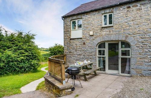 Llanfihangel-Ystrad House | 5 Bed in Dihewyd oc-t32350