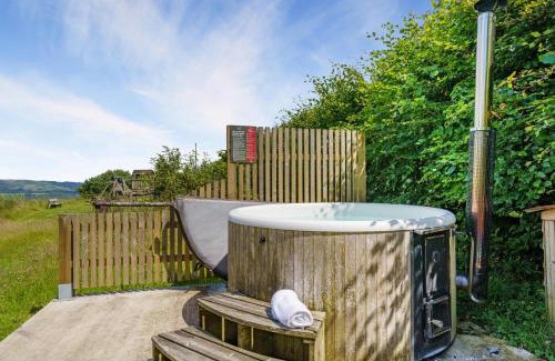 Llanfihangel-Ystrad House | 5 Bed in Dihewyd oc-t32350