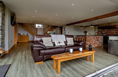 Builth Wells House | 5 Bed in Hay-on-Wye 78163