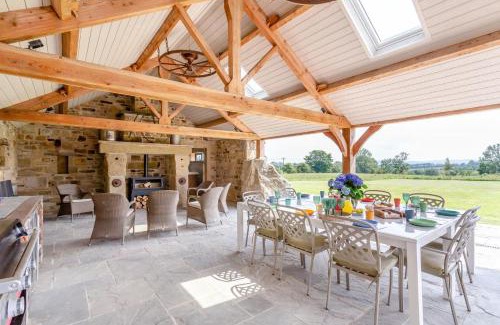 Fence House | 5 Bed in Wigglesworth oc-w32112