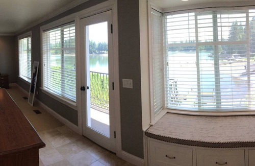 Bonney Lake House | 5-bed Lakefront near Tacoma Seattle