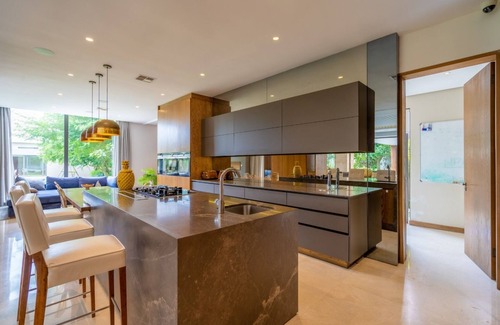 Ethekwini Villa | 5 Bed Python Villaway