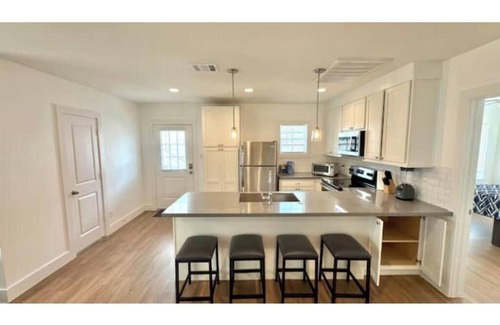 Neartown House | 5 Bed Urban Escape in Montrose