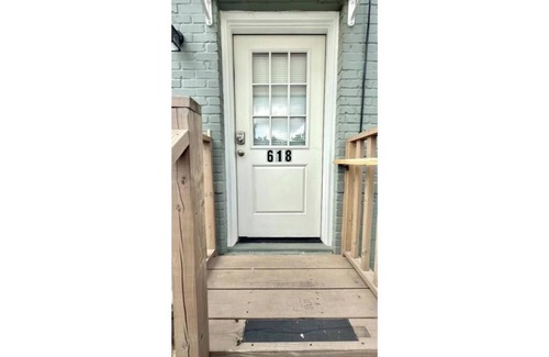 Neartown House | 5 Bed Urban Escape in Montrose