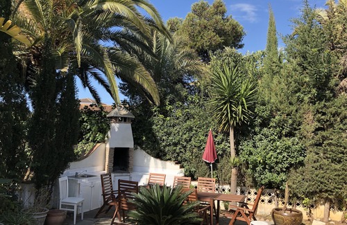 Urbanizacion Marbessa Villa | 5-bed villa SUPERlocation: beach, restaurants, harbour, all walking distance!