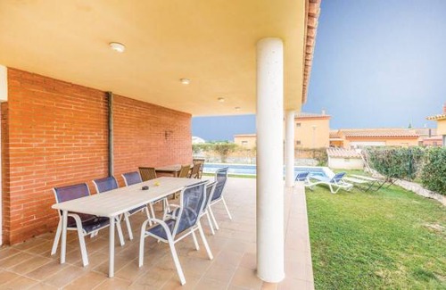 Sant Pere Pescador House | 5 bedroom accommodation in Sant Pere Pescador