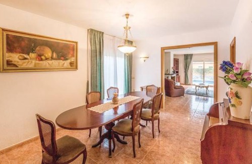 Sant Pere Pescador House | 5 bedroom accommodation in Sant Pere Pescador