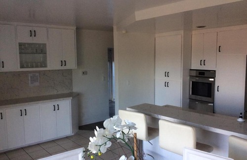 Sherman Oaks House | 5 bedroom 3 bath home near universal