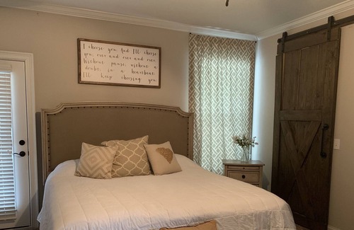 Aiken House | 5 Bedroom, 3 Bath in Gated Neighborhood near 1-20
